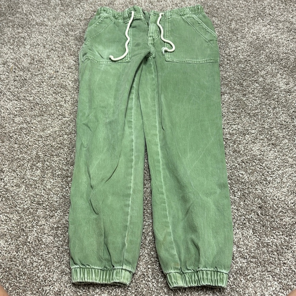 American Eagle 
AE Next Level High-Waisted Jegging Jogger